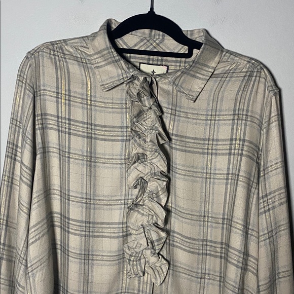 Tuckernuck Ruffle Blouse NWT Women’s XXL Tan Plaid Long Sleeve Collared Shirt - Picture 4 of 15